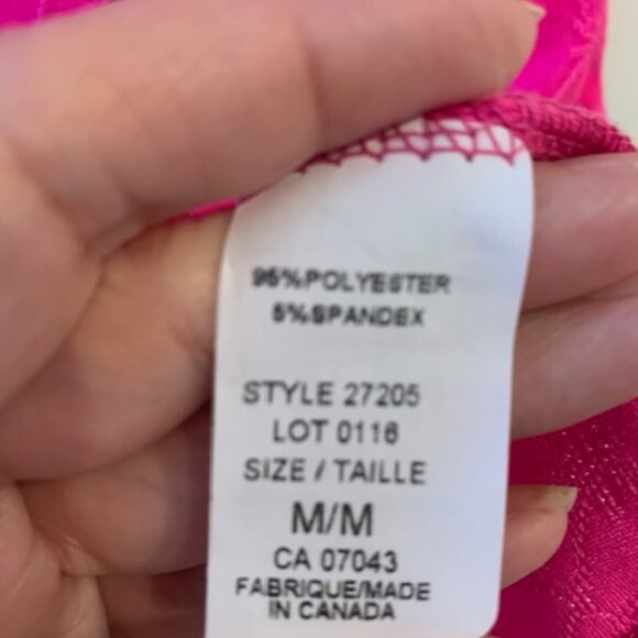 Fuschia openwork top - Picture 5 of 7